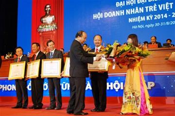 Phó thủ tướng Nguyễn Xuân Phúc dự đại hội: Doanh Nhân Trẻ Việt Nam